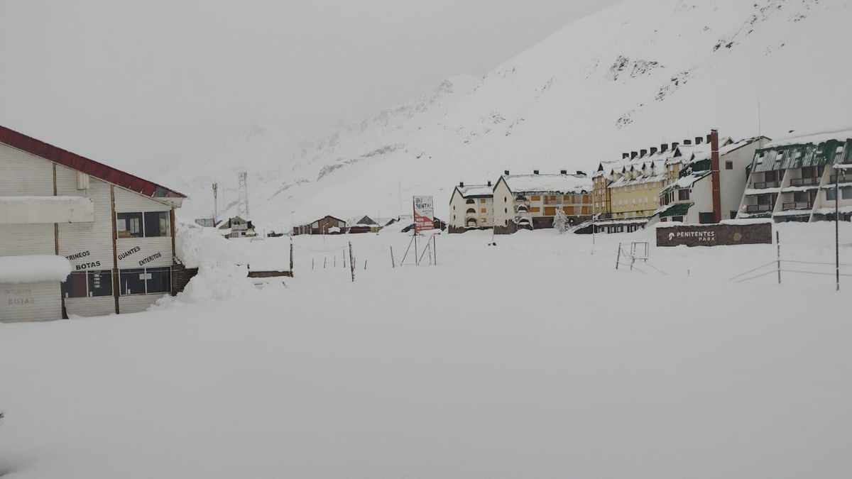 Los cortes comenzarán a las 23 en Uspallata y Guardia Vieja. Los cortes comenzarán a las 23 en Uspallata y Guardia Vieja.
