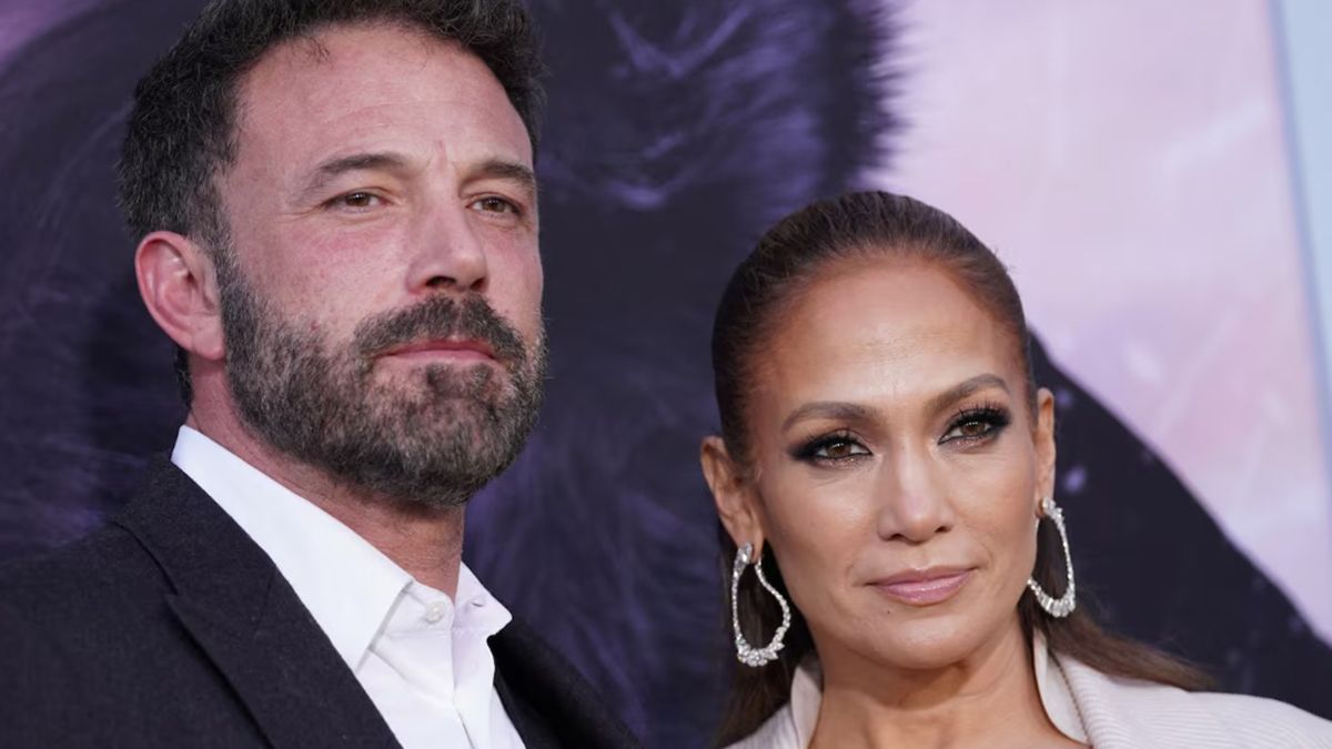 Ben Affleck se fue de la casa que compartía con Jennifer Lopez y anunciarán su separación