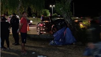 Fatal accidente en la rotonda de El Challao: dos muertos y una mujer herida