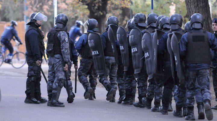 Habrá 1.200 policías en el encuentro entre argentinos y uruguayos