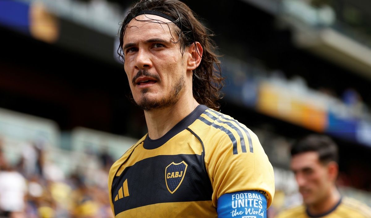 Cavani le hizo un llamativo pedido al DT de Boca, Claudio Úbeda.