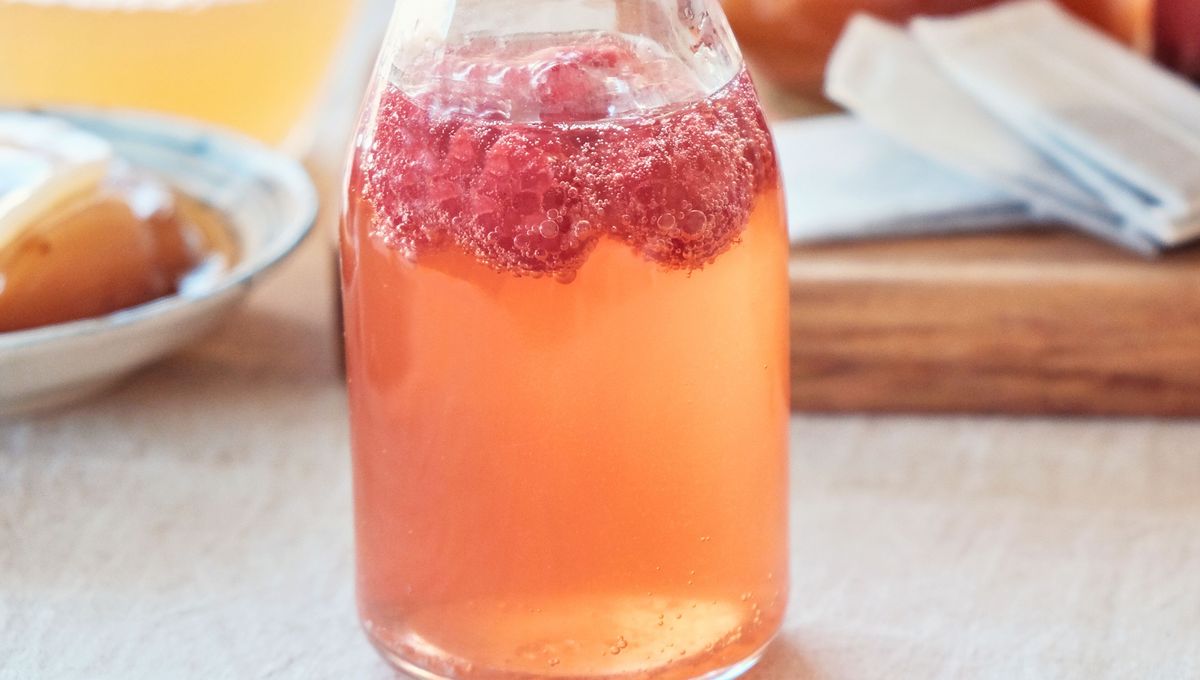 Existen vinagre de alimentos fermentados y naturales que son aptos para consumo. Los vinagres destilados solo se usan para limpiar y desinfectar. Existen vinagre de alimentos fermentados y naturales que son aptos para consumo. Los vinagres destilados solo se usan para limpiar y desinfectar. 