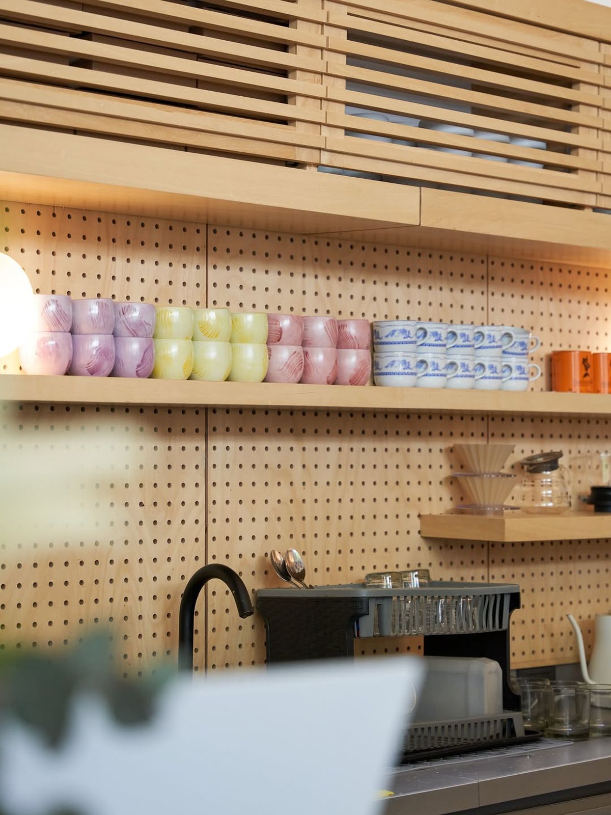 Arte y café para los visitantes. Arte y café para los visitantes. 