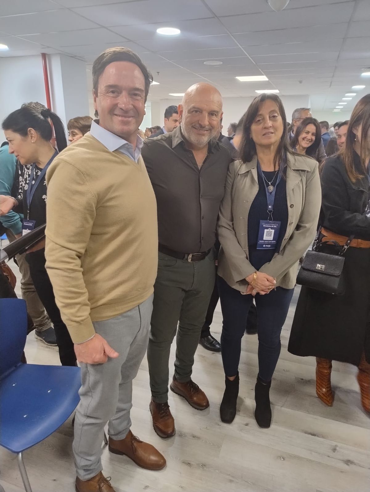 David Litvinchuk junto al director ejecutivo del PAMI, Esteban Leguizamo y Natalia Maffei, coordinadora médica del PAMI. David Litvinchuk junto al director ejecutivo del PAMI, Esteban Leguizamo y Natalia Maffei, coordinadora médica del PAMI.