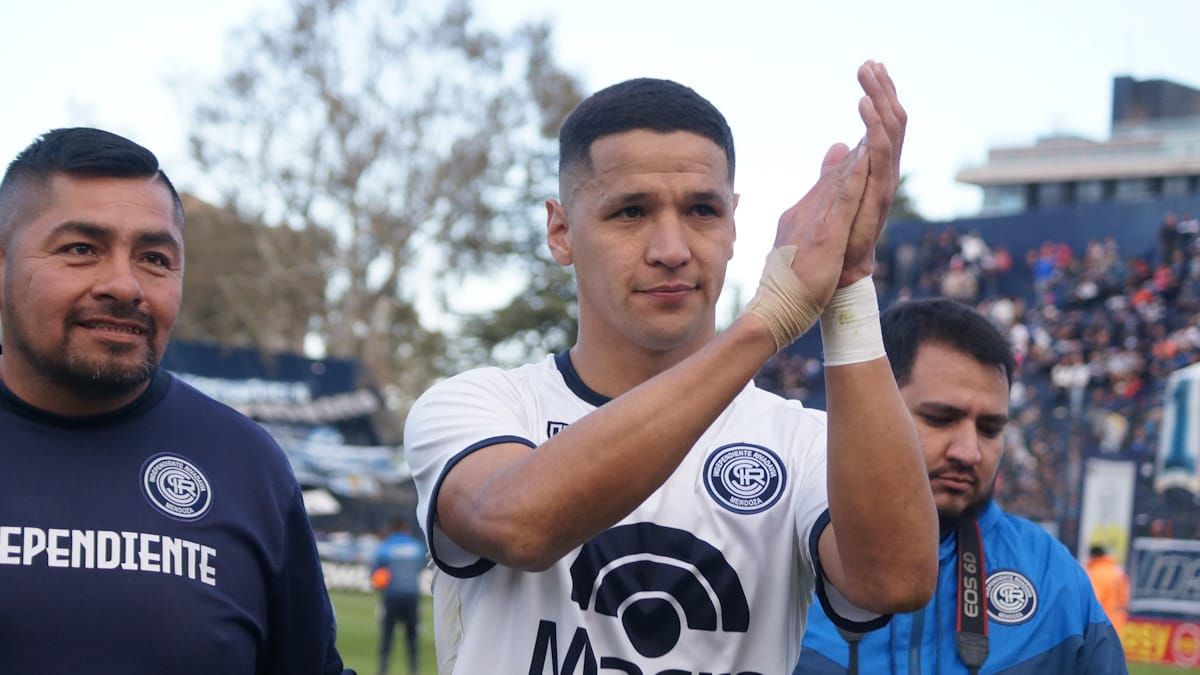 Alex Arce, el goleador de la Lepra. Alex Arce, el goleador de la Lepra.