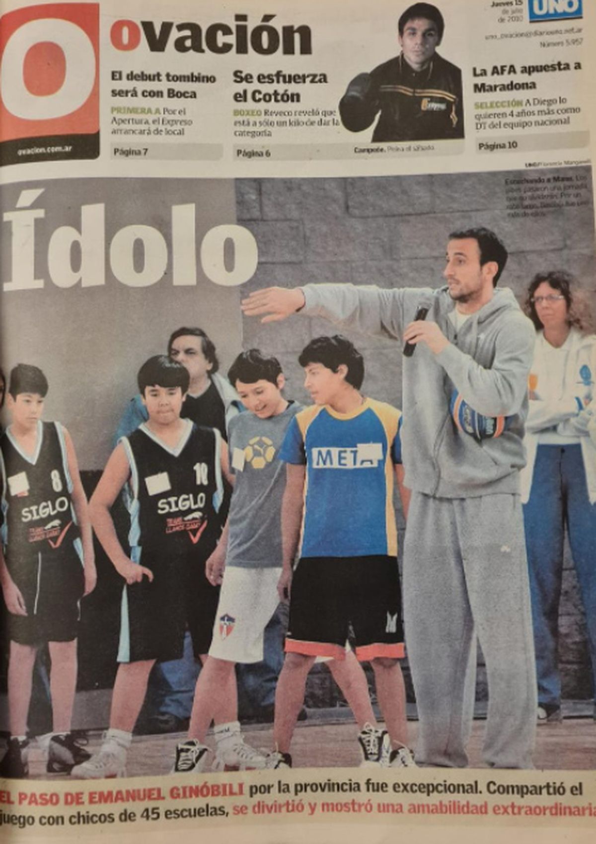 Manu Ginóbili en la tapa de Ovación cuando visitó Mendoza, en 2010.