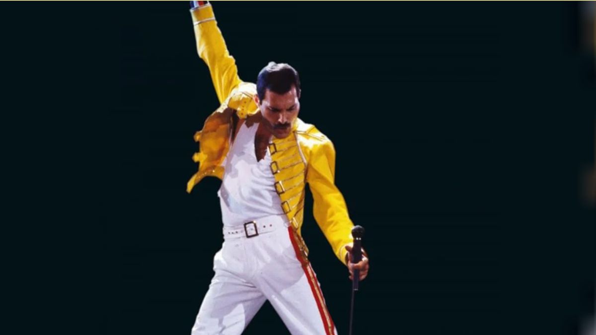 Freddie Mercury, líder de Queen, cumpliría 78 años. Considerado Rey del rock, murió de Sida a los 45 años Freddie Mercury, líder de Queen, cumpliría 78 años. Considerado Rey del rock, murió de Sida a los 45 años
