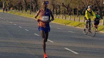 Dos atletas africanos marcaron nuevos récords en la media maratón de Buenos Aires