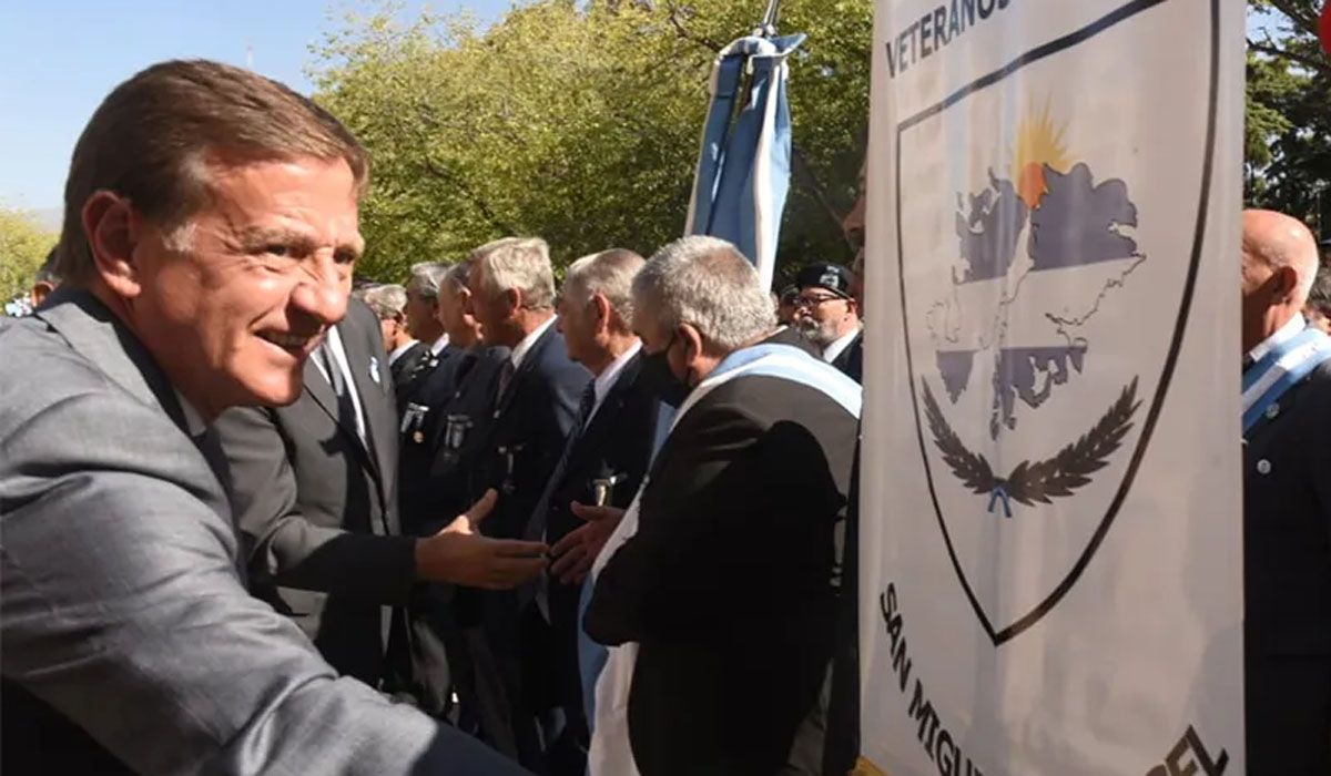 Suarez encabezó el acto de conmemoración por los 40 años de la Gesta de Malvinas el 2 de abril pasado.