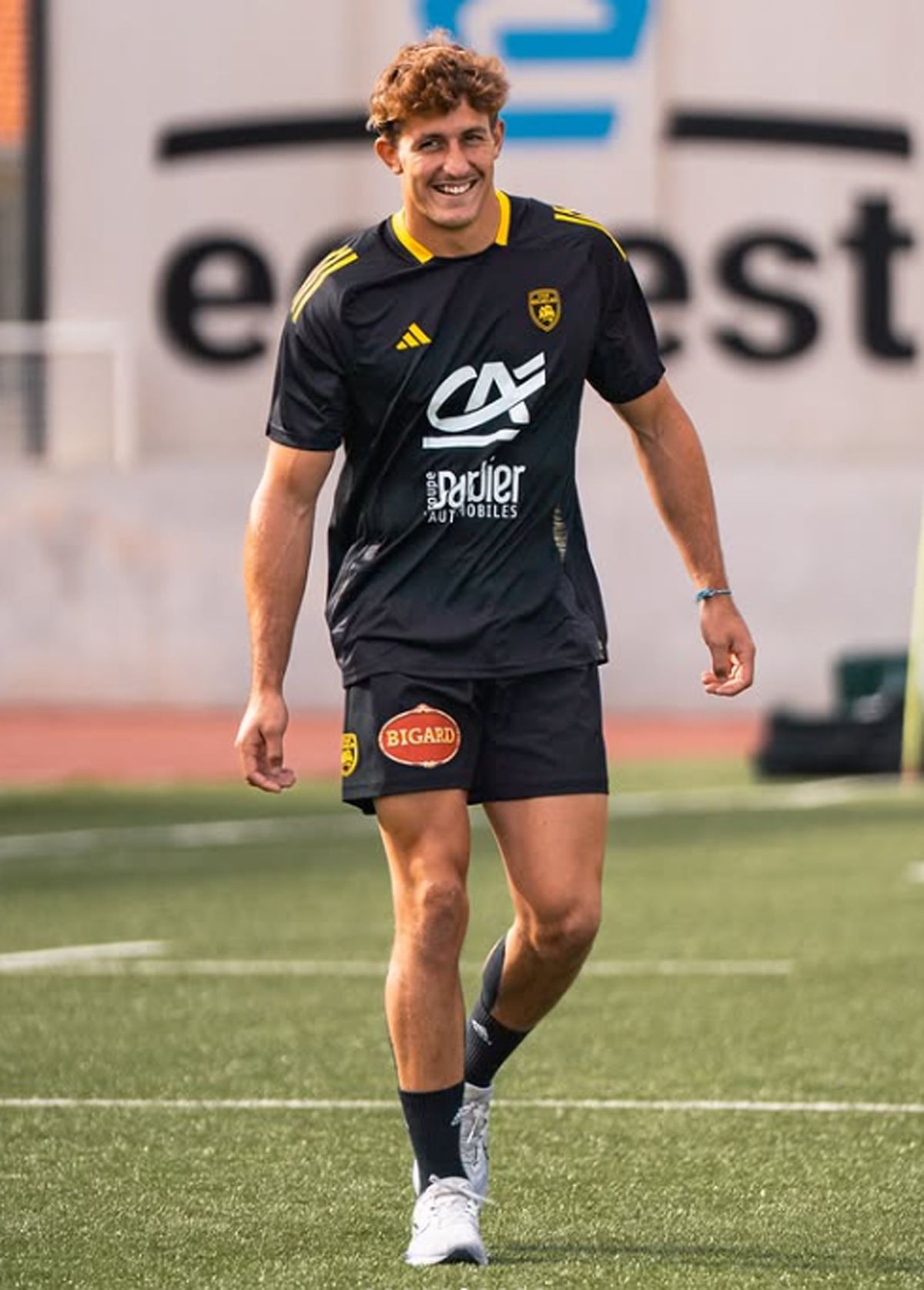 Jegou ya jugó 22 partidos desde que volvió a Francia hace poco más de un año.