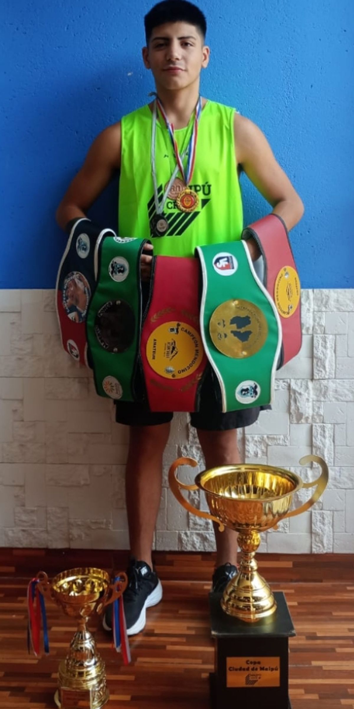 Juan Román Carrasco se lanza al boxeo profesional, luego de una prolífica etapa amateur. Juan Román Carrasco se lanza al boxeo profesional, luego de una prolífica etapa amateur.