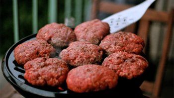 Menú caníbal: elaboraron hamburguesas con gusto a carne humana