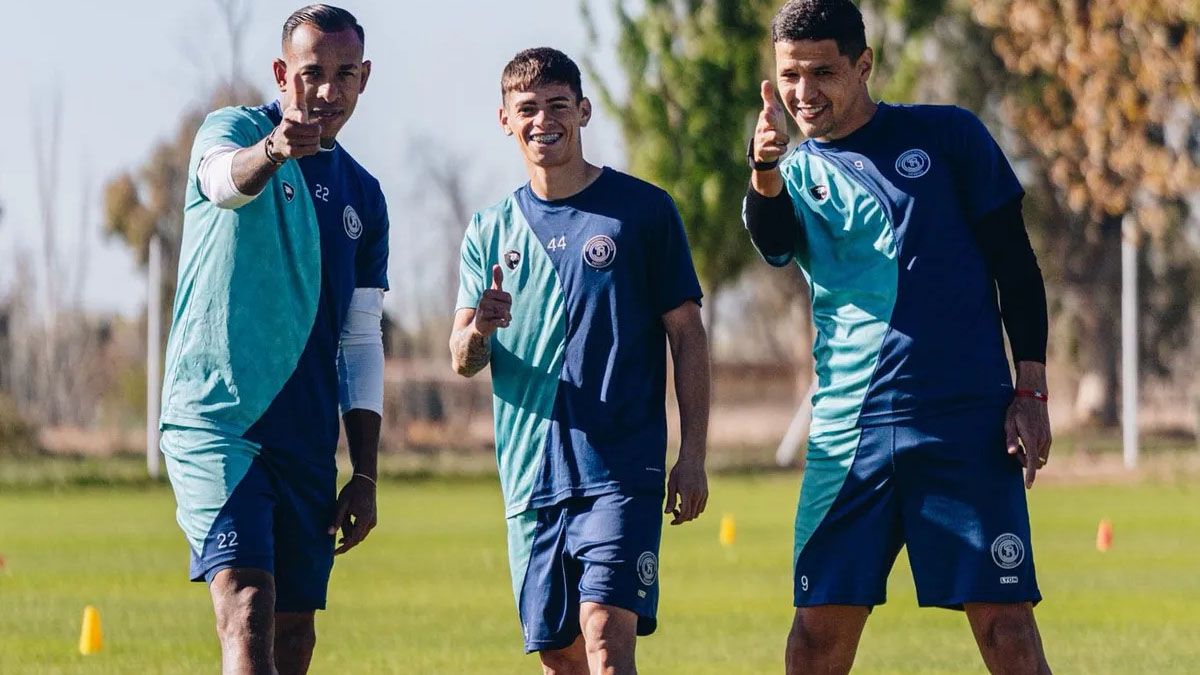 Independiente Rivadavia jugará este domingo ante Huracán en el estadio Bautista Gargantini.