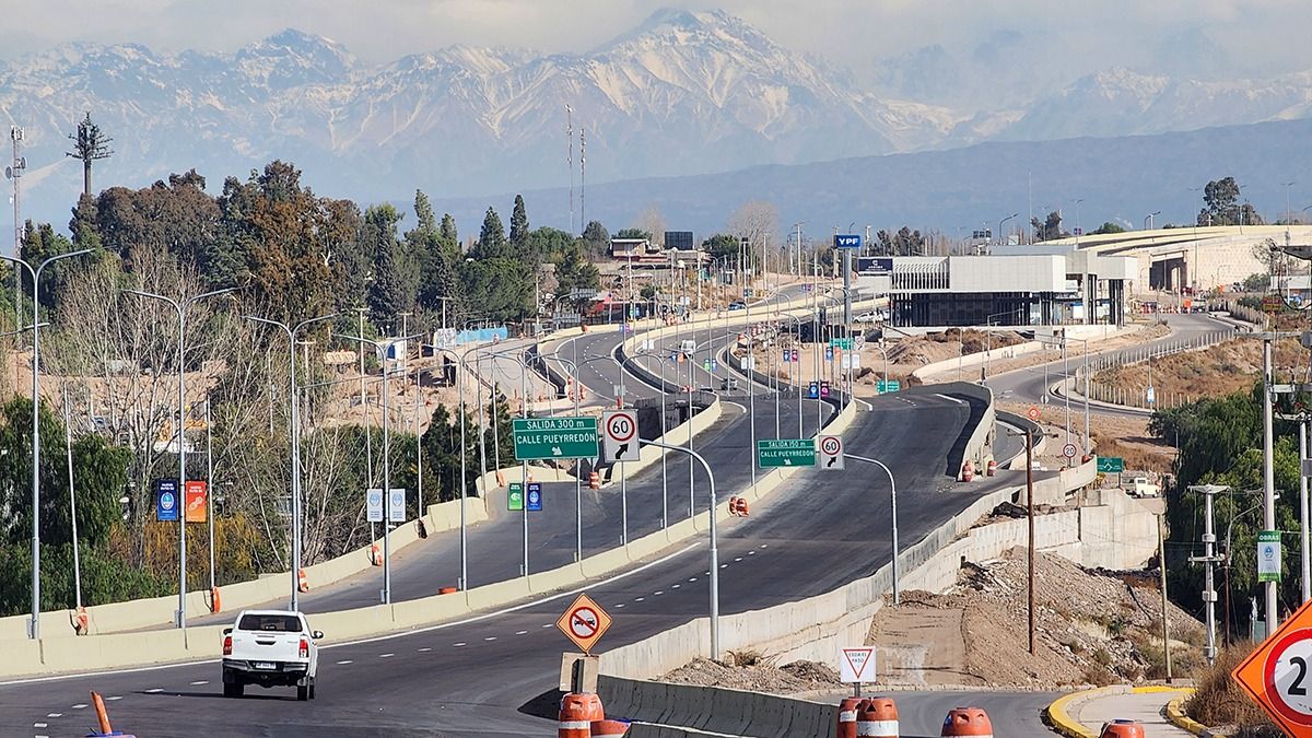 A la izquierda de la imagen los terrenos de la familia Pimentel al costado de la Ruta 82. A la izquierda de la imagen los terrenos de la familia Pimentel al costado de la Ruta 82.
