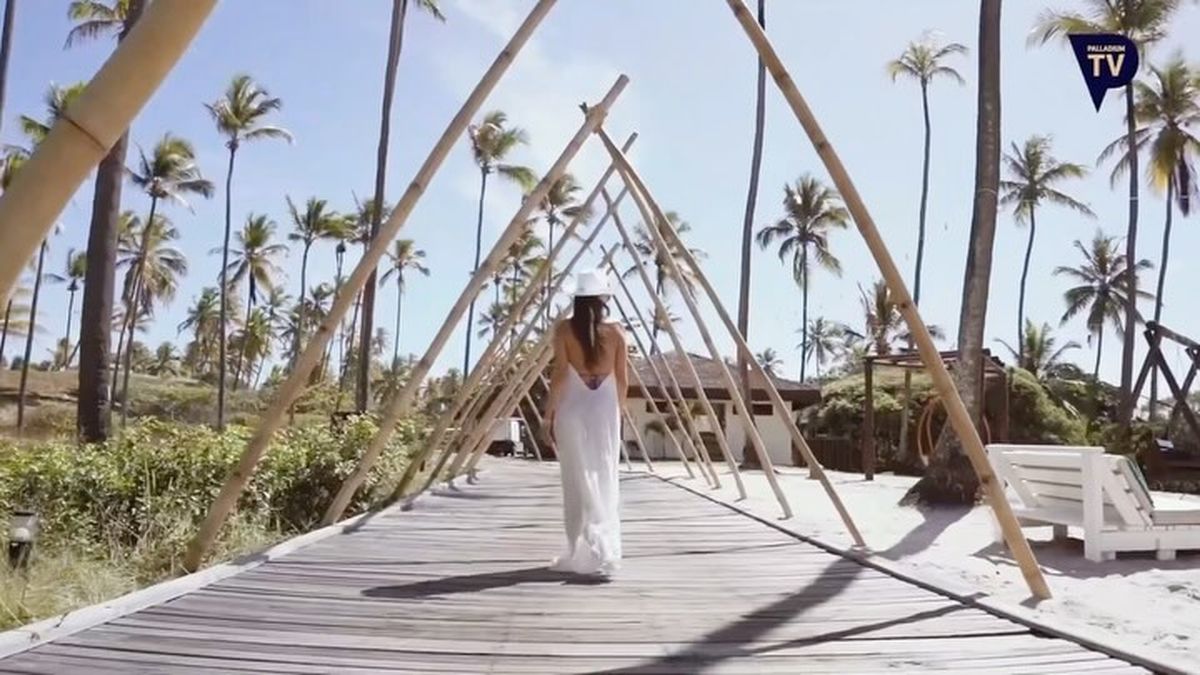 Desde Brasil, Pampita confirma que es la reina del off-white: transparencias, escotazo y más. Desde Brasil, Pampita confirma que es la reina del off-white: transparencias, escotazo y más.