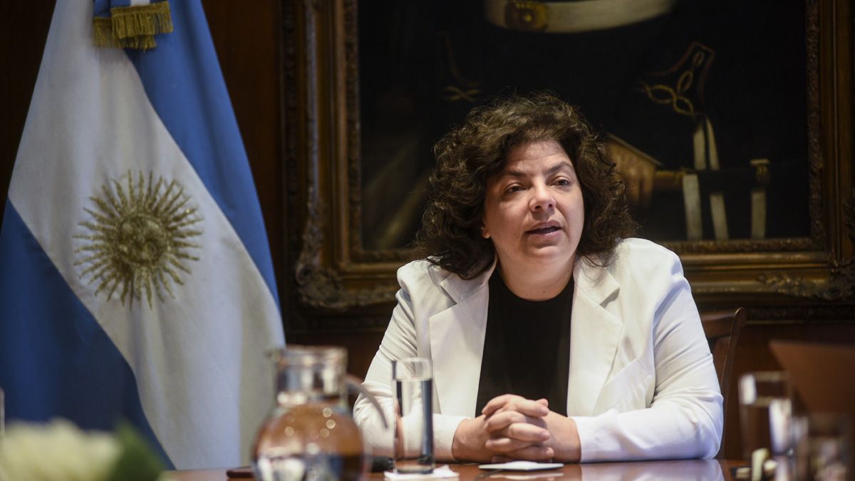 Carla Vizzotti firmó la resolución que reglamenta el sistema de vacunación a personal estratégico en ámbitos del Estado tras el escándalo del Vacunatorio VIP.