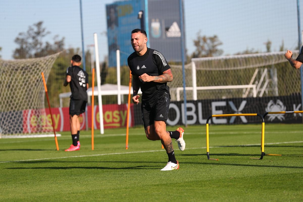Nicolás Otamendi será titular en la Selección Argentina ante Paraguay