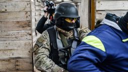 La ministra de Seguridad, Mercedes Rus, puso en valor el trabajo de los grupos GRIS y GES de la Policía.