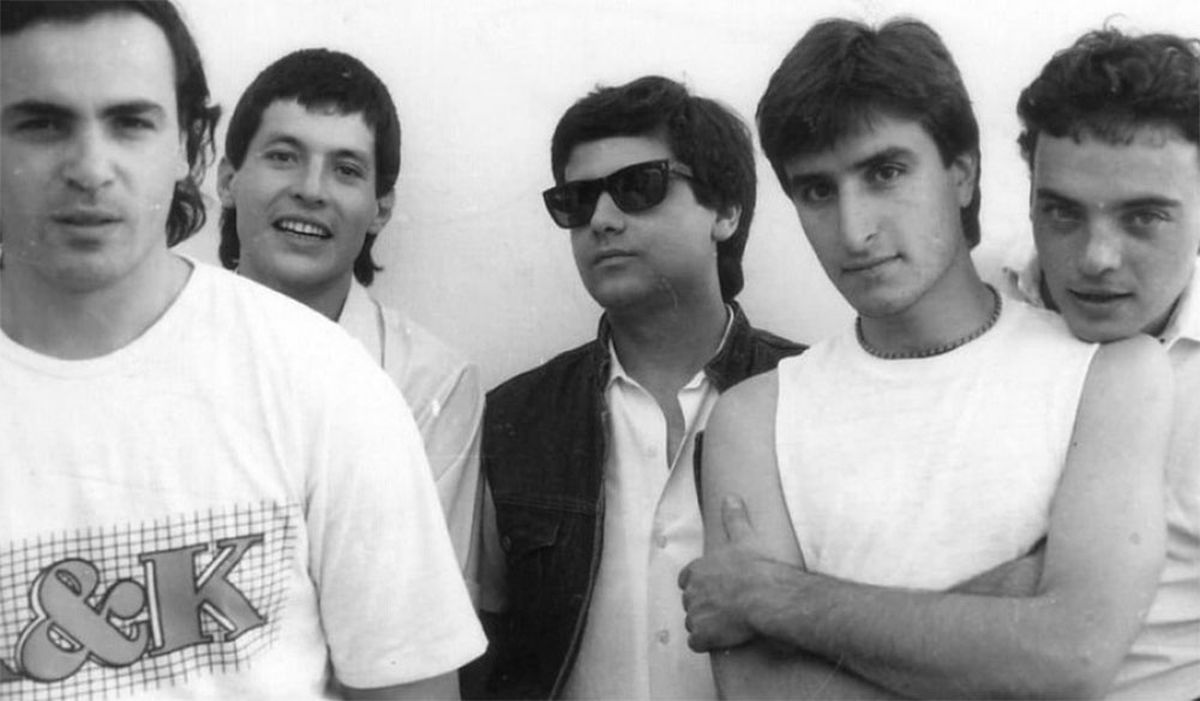 Alcohol Etílico, banda fundamental del rock mendocino que integraban Faingold y Dimi Bass, grabó la canción en 1986. Alcohol Etílico, banda fundamental del rock mendocino que integraban Faingold y Dimi Bass, grabó la canción en 1986.