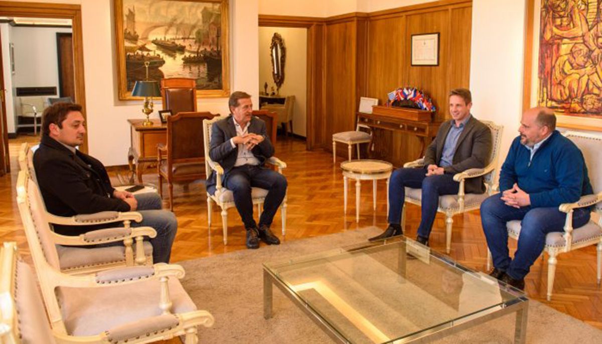 Rodolfo Suarez les adelantó a referentes de las cámaras empresariales del Sur que ya presentó un pronto despacho por Portezuelo del Viento.&nbsp;