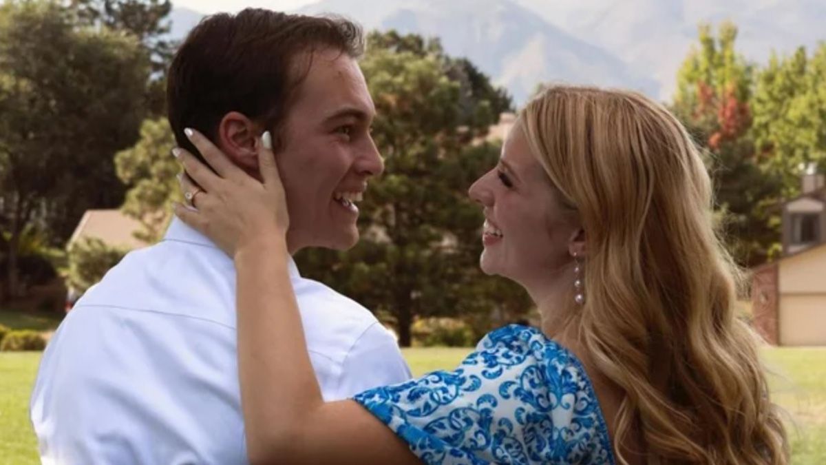 Kaytlin y Drew, ambos de 21 años, compartieron la escuela secundaria donde se conocieron más y apostaron a la relación Kaytlin y Drew, ambos de 21 años, compartieron la escuela secundaria donde se conocieron más y apostaron a la relación