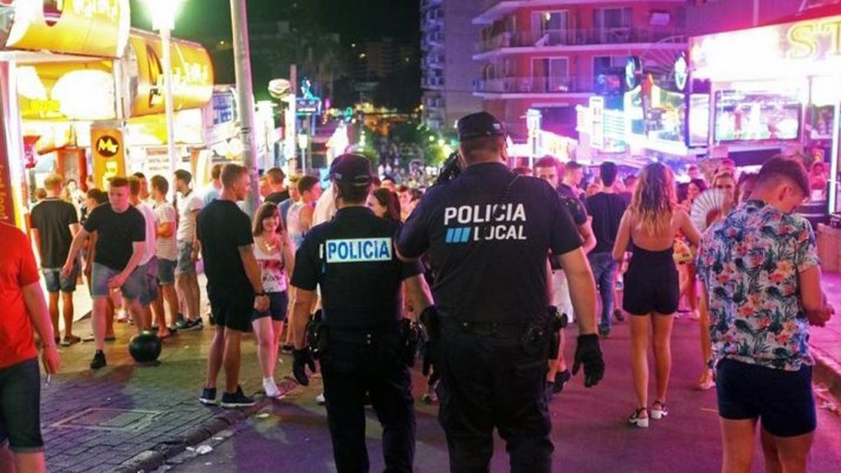 &nbsp;Los botellones, los tour de borracheras, las fiestas&nbsp;clandestinas y las juergas en las calles después de las 23 tienen a maltraer a la policía en Madrid.&nbsp;