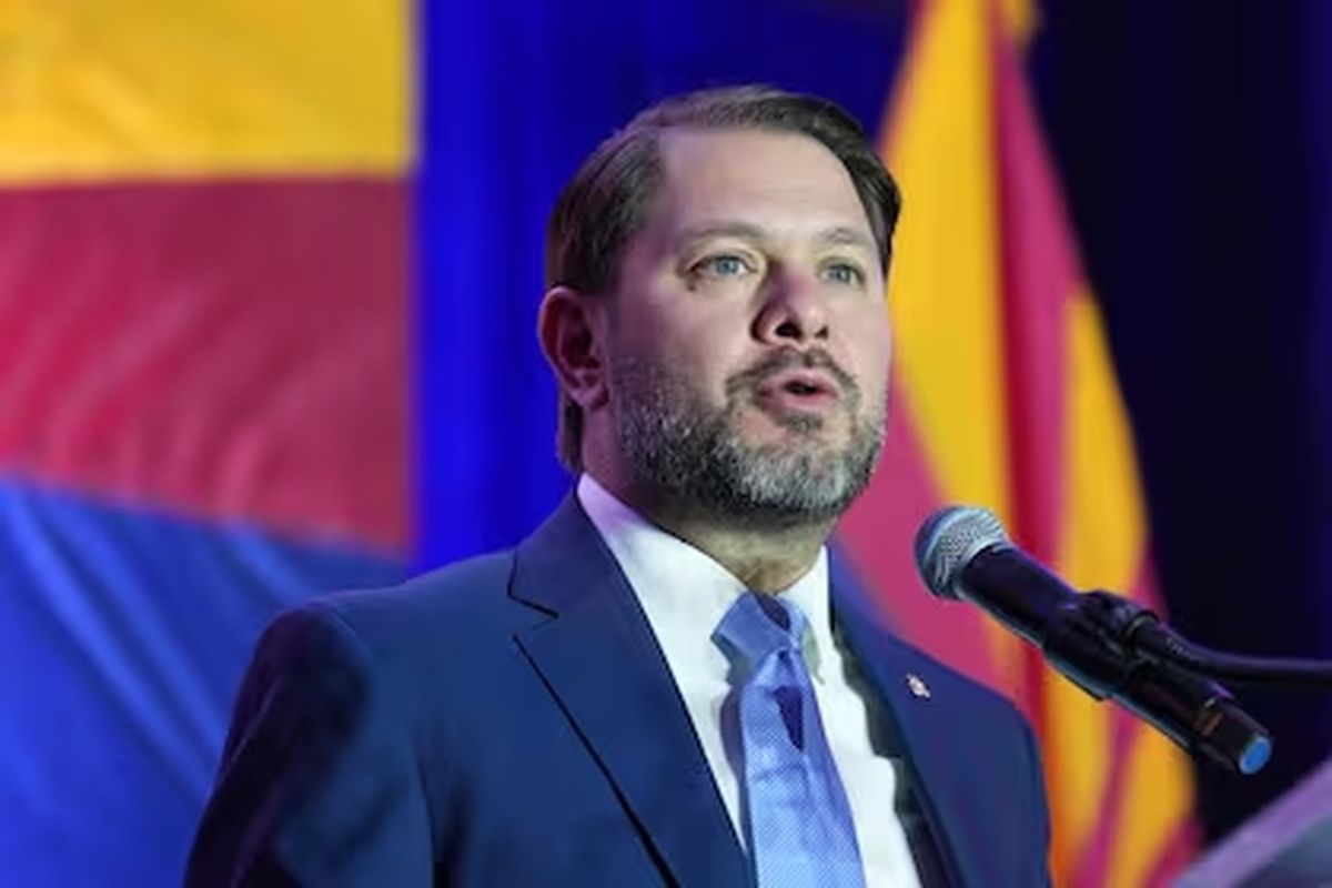 Rubén Gallego, senador de Arizona, tiene orígenes mexicanos y colombianos. Rubén Gallego, senador de Arizona, tiene orígenes mexicanos y colombianos.