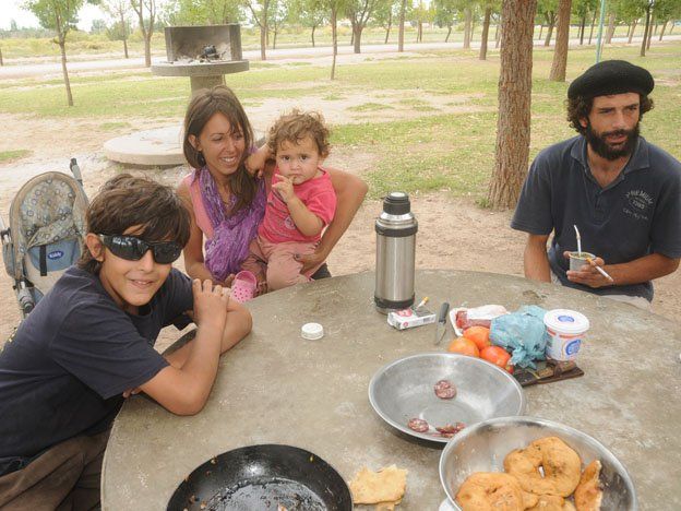 La familia uruguaya que busca su lugar en el mundo