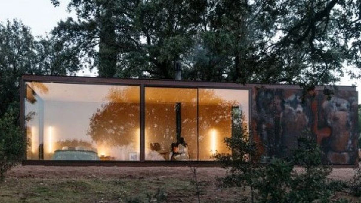 Vidrio y madera, gran combinación de estas casas prefabricadas. Vidrio y madera, gran combinación de estas casas prefabricadas.