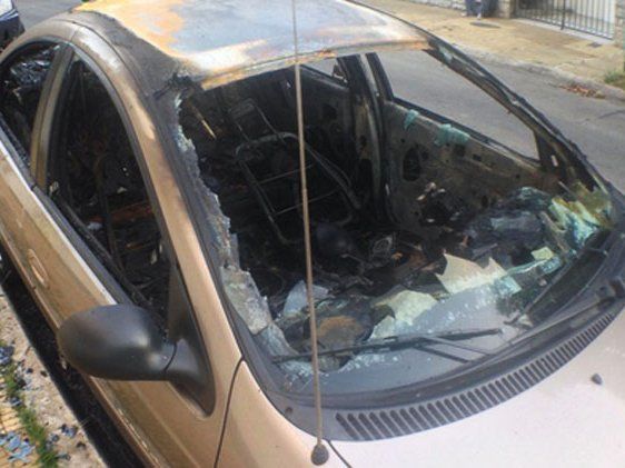 Cómo le voy a incendiar el auto dijo la sospechosa de haber prendido fuego el coche de su ex