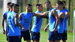 La Selección argentina se entrenó pensando en México, su próximo rival en el Mundial Qatar 2022.