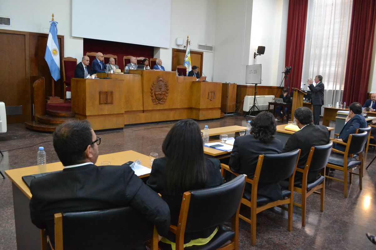 Durante la audiencia pública celebrada en noviembre por el caso de la Reina de Guaymallén, el pleno de jueces de la Suprema Corte escuchó a las partes en conflicto, a la Fiscalía de Estado y a la Asesoría de Gobierno. 