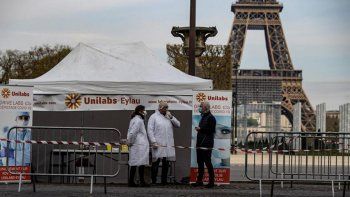 Coronavirus: con más de 20 mil muertos, Francia lo atribuyó a 