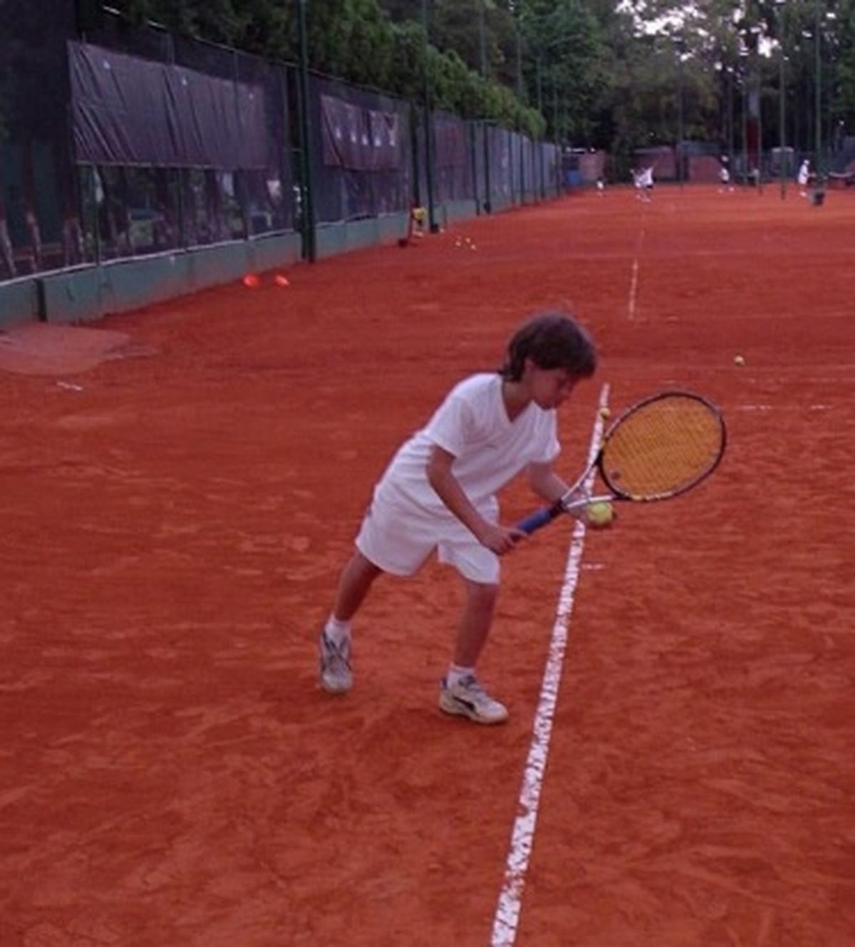 Una de las imágenes que compartió el Peque de sus inicios en el tenis. Una de las imágenes que compartió el Peque de sus inicios en el tenis.