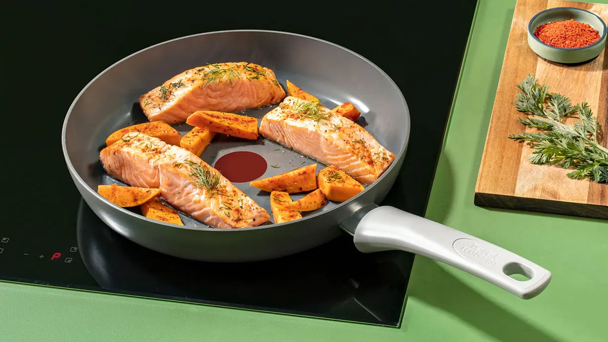 Misterio develado. Para qué sirve el agujero del mango del sartén. Misterio develado. Para qué sirve el agujero del mango del sartén.