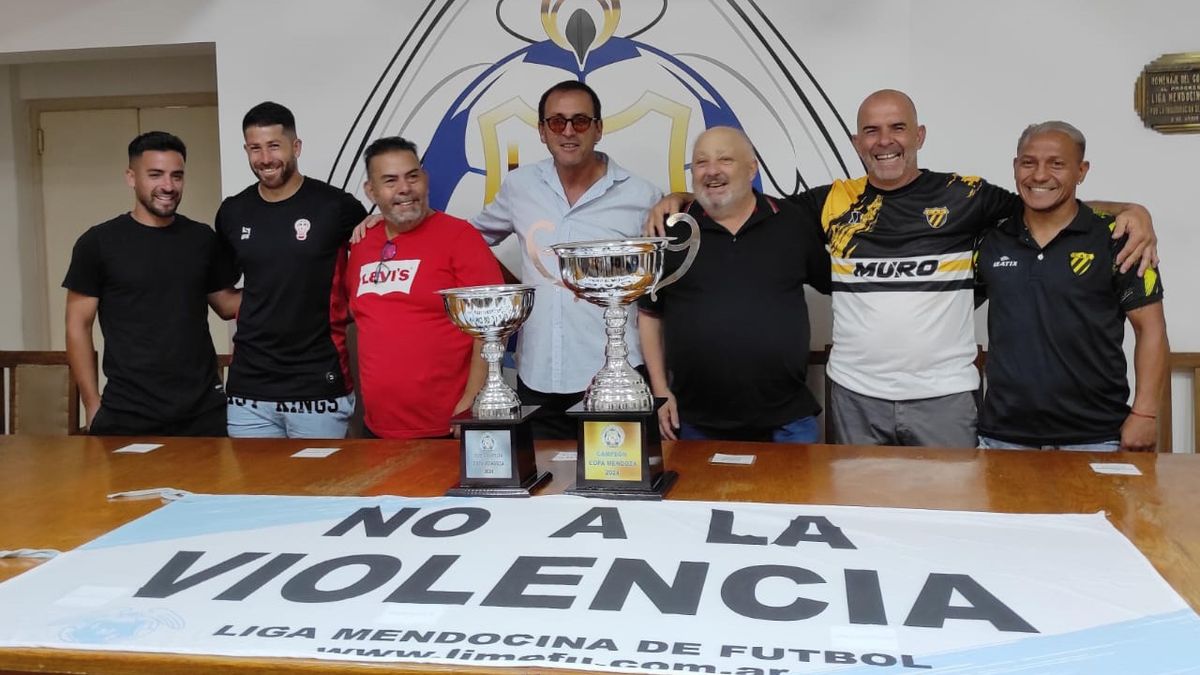 La Liga Mendocina presentó la final de la Copa Mendoza que jugarán Huracán Las Heras y el Atlético Palmira, en partidos de ida y vuelta.
