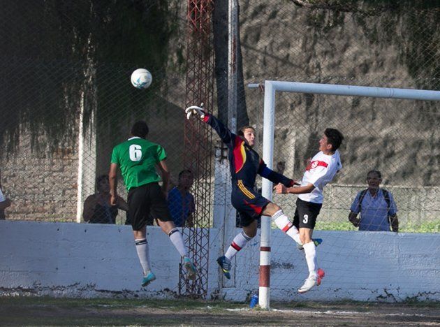 Triunfo de Balloffet que se clasificó a las semifinales del Torneo del Interior