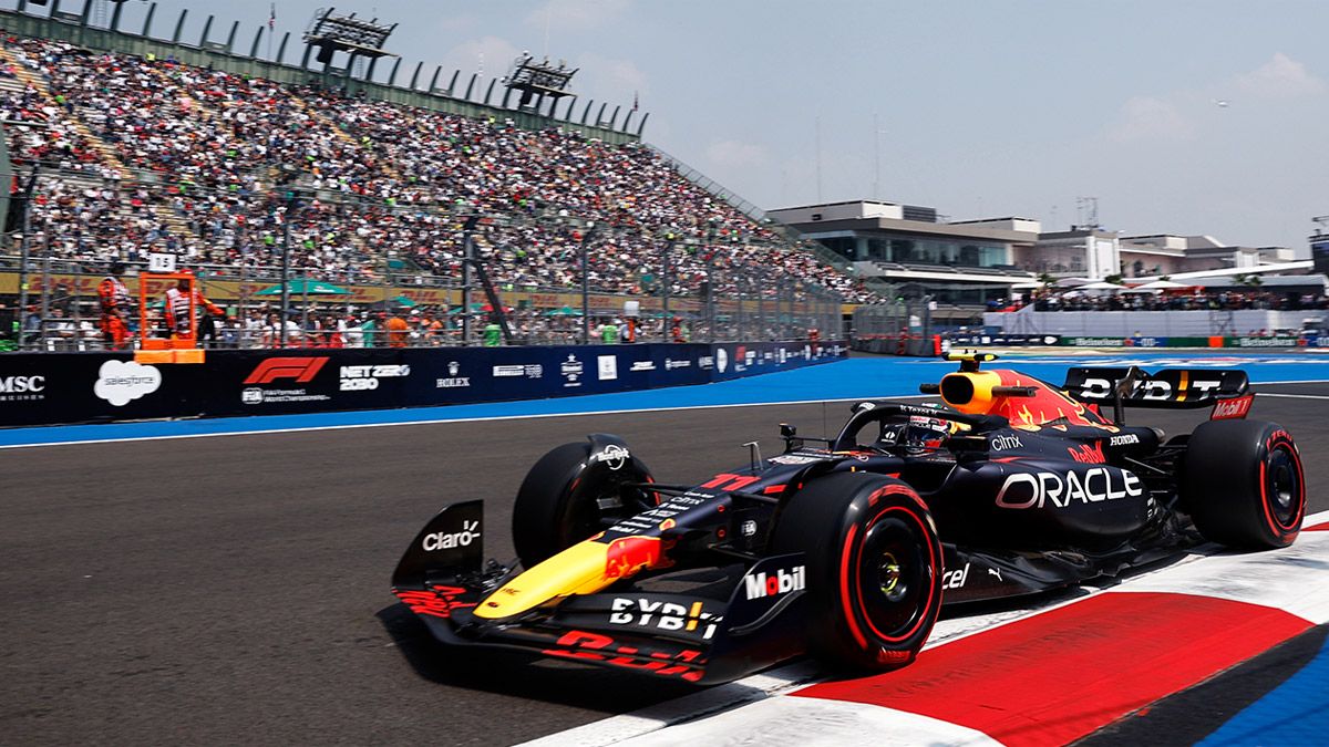 Max Verstappen, con su Red Bull, llegó a las 14 victorias en un campeonato de F1, una nueva marca mundial.