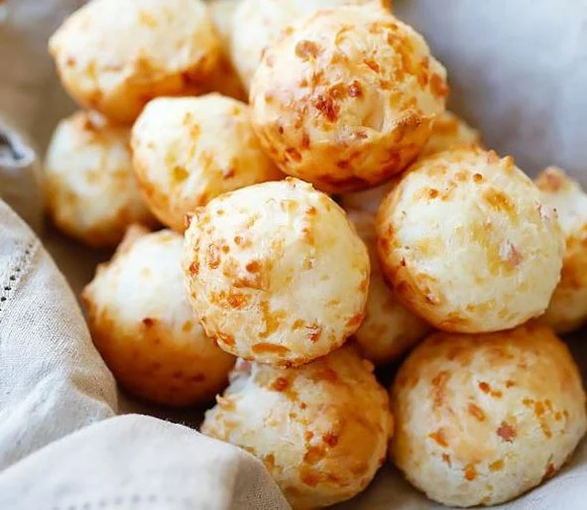 Los snacks son deliciosos, pero debes evitar los industriales altos en calorías. Los snacks son deliciosos, pero debes evitar los industriales altos en calorías.