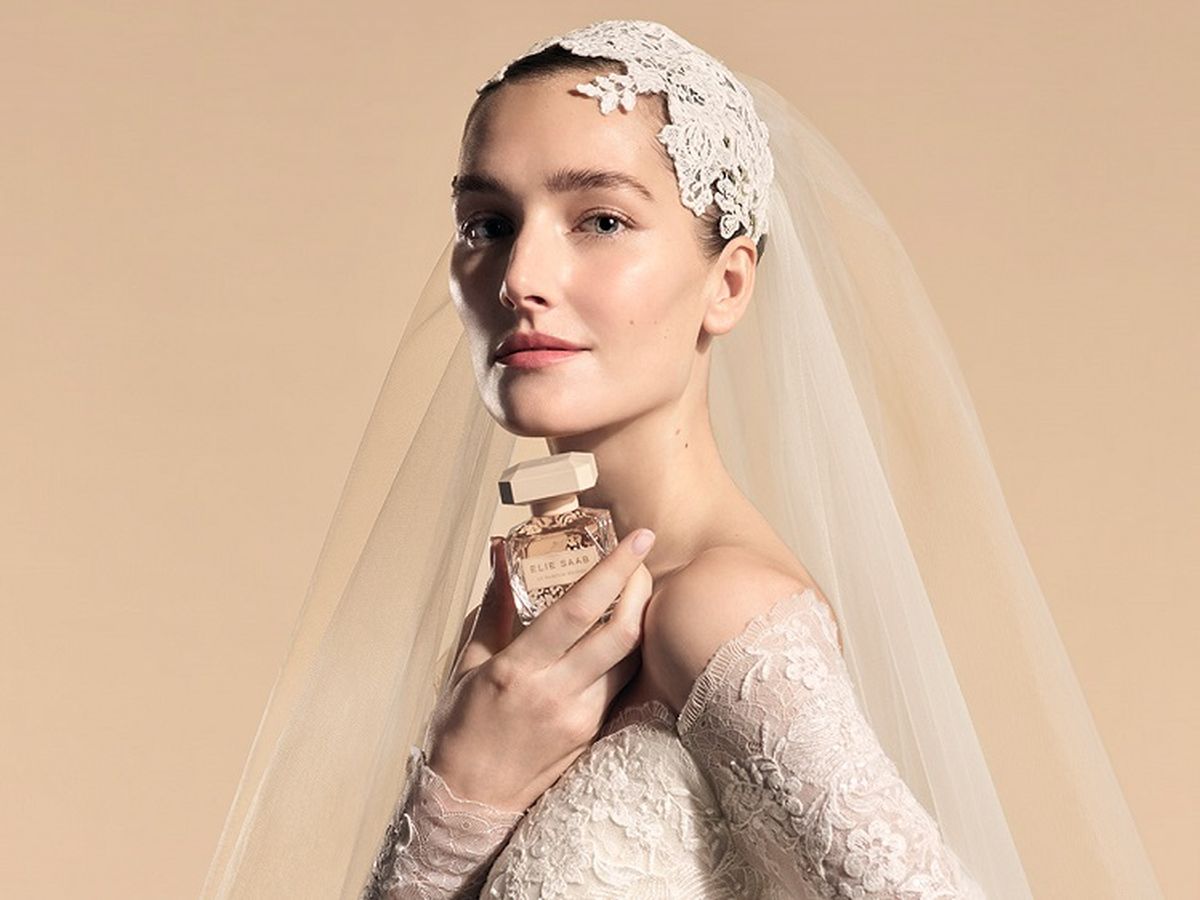 Le Parfum Bridal es un perfume cuya fragancia está inspirada en un vestido de novia. Le Parfum Bridal es un perfume cuya fragancia está inspirada en un vestido de novia.