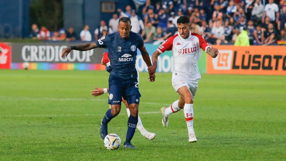 Independiente Rivadavia no pudo con Hurac&aacute;n.