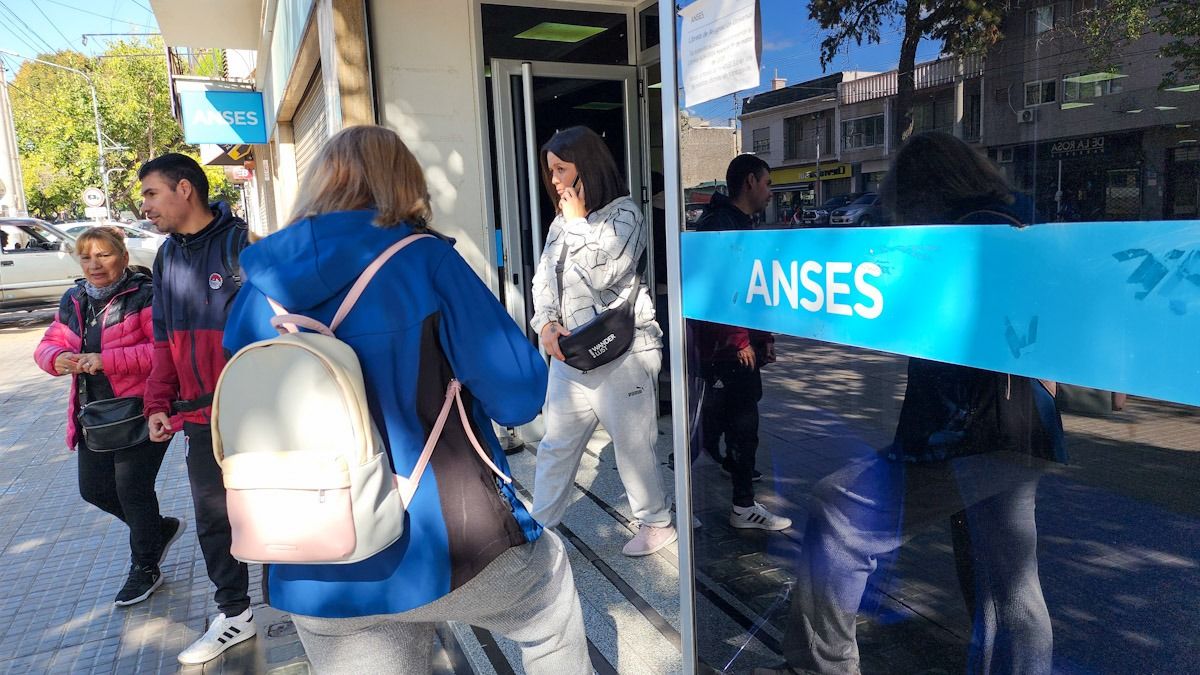 ANSES confirmó quiénes van a cobrar $365.000 desde el 9 de mayo