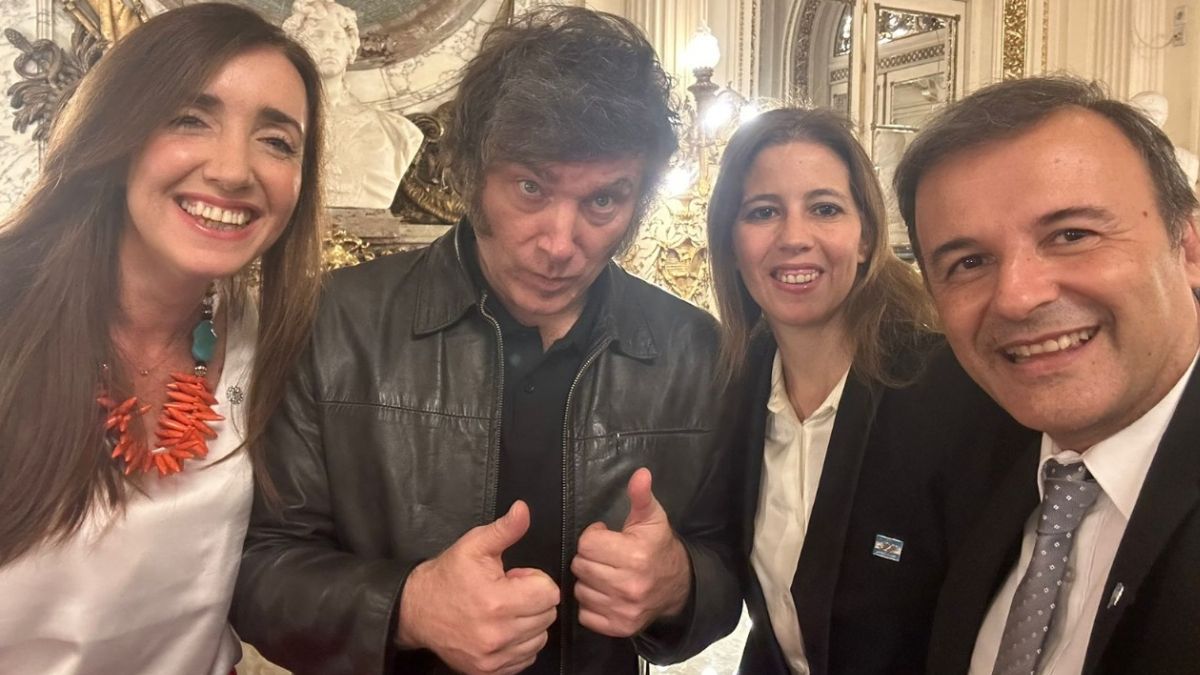 Victoria Villarruel, Javier Milei, Ivanna Arrascaeta y Rodolfo Negri.