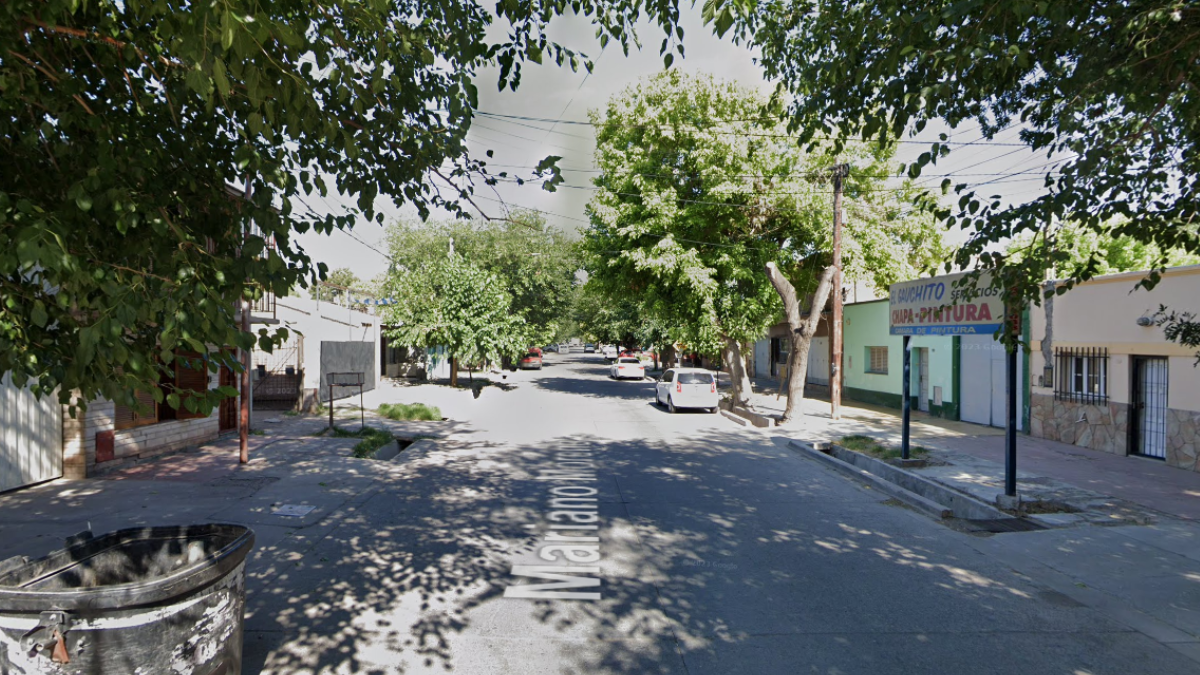 El joven fue derivado al Hospital Central con politraumatismo por caída de altura seguido de electrocución.