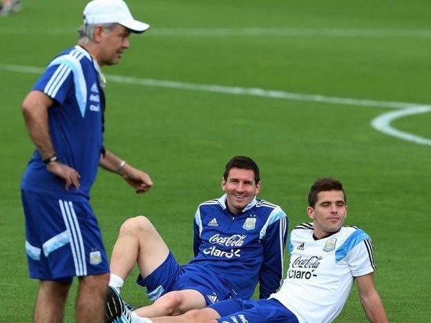 Las pistas de Sabella: ¿Basanta por Rojo y Biglia por Gago?