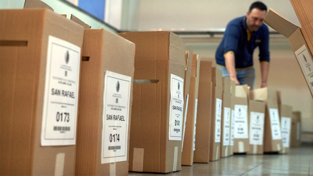 Las urnas están listas para instalarse en las escuelas donde se desarrollarán elecciones municipales.