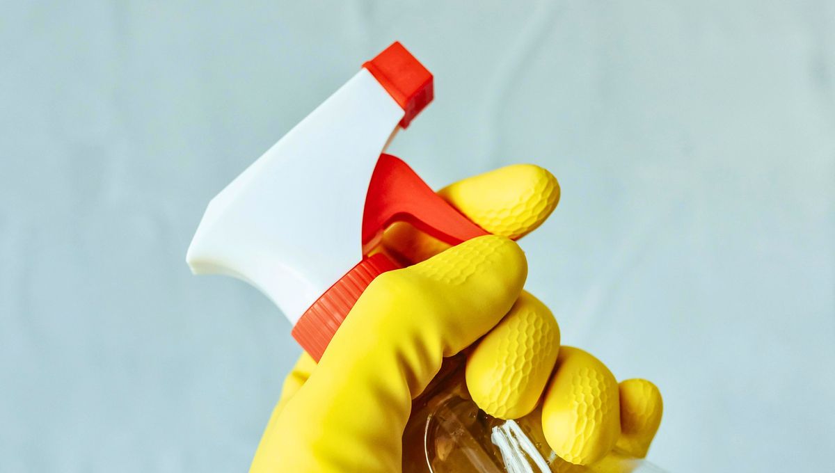 Utiliza el vinagre de limpieza concentrado únicamente para limpiar. No es un producto apto para consumo. Utiliza el vinagre de limpieza concentrado únicamente para limpiar. No es un producto apto para consumo. 