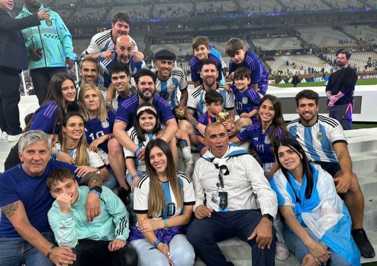 Lionel Messi y su familia celebrando tras la final del Mundial de Qatar Lionel Messi y su familia celebrando tras la final del Mundial de Qatar