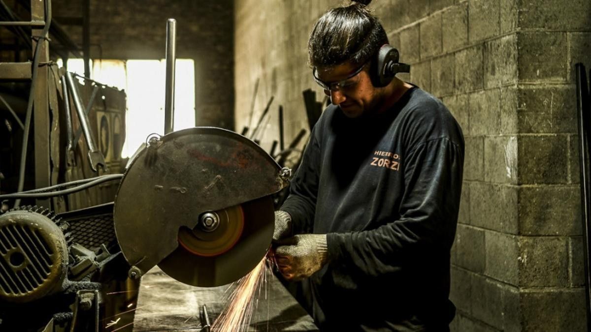 Las pymes que se están desarrollando pertenecen a sectores con fuerte crecimiento como Petróleo, Minería, Automotriz, Software e Informática. (Foto archivo)