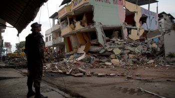 Elevan a 587 los muertos y a 8.340 los heridos por el terremoto en Ecuador